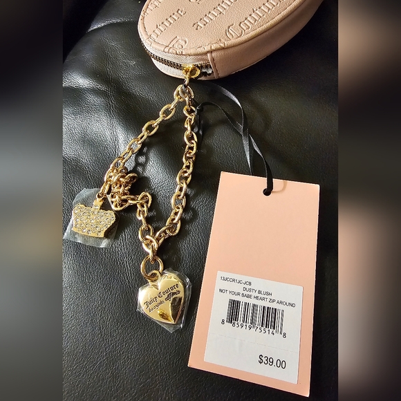 Juicy Couture Not Your Babe Heart Zip Around Wristlet Dusty Blush NWT - Picture 2 of 7